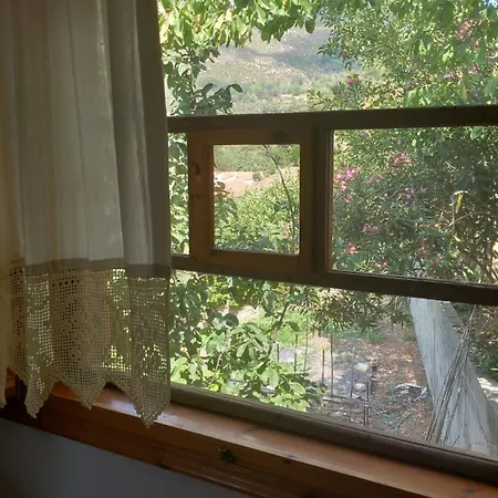 Mare Monte Kazaviti Mikros Prinos