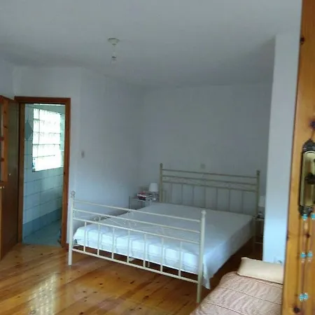 Mare Monte Kazaviti Mikros Prinos