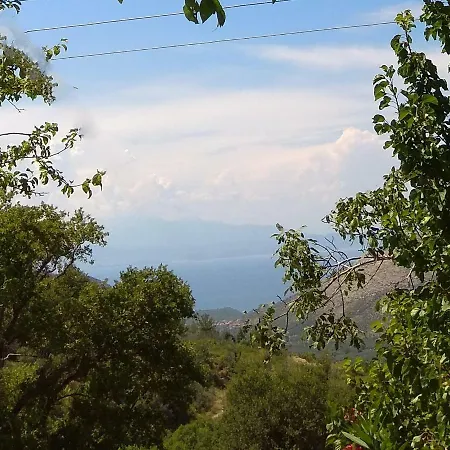Mare Monte Kazaviti Country house *